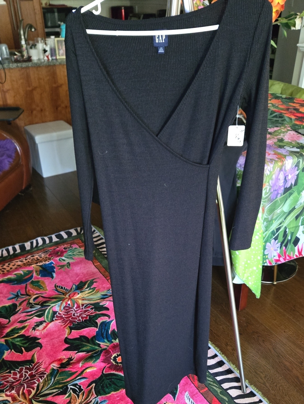GAP Women's Black V‑Neck Knit Dress